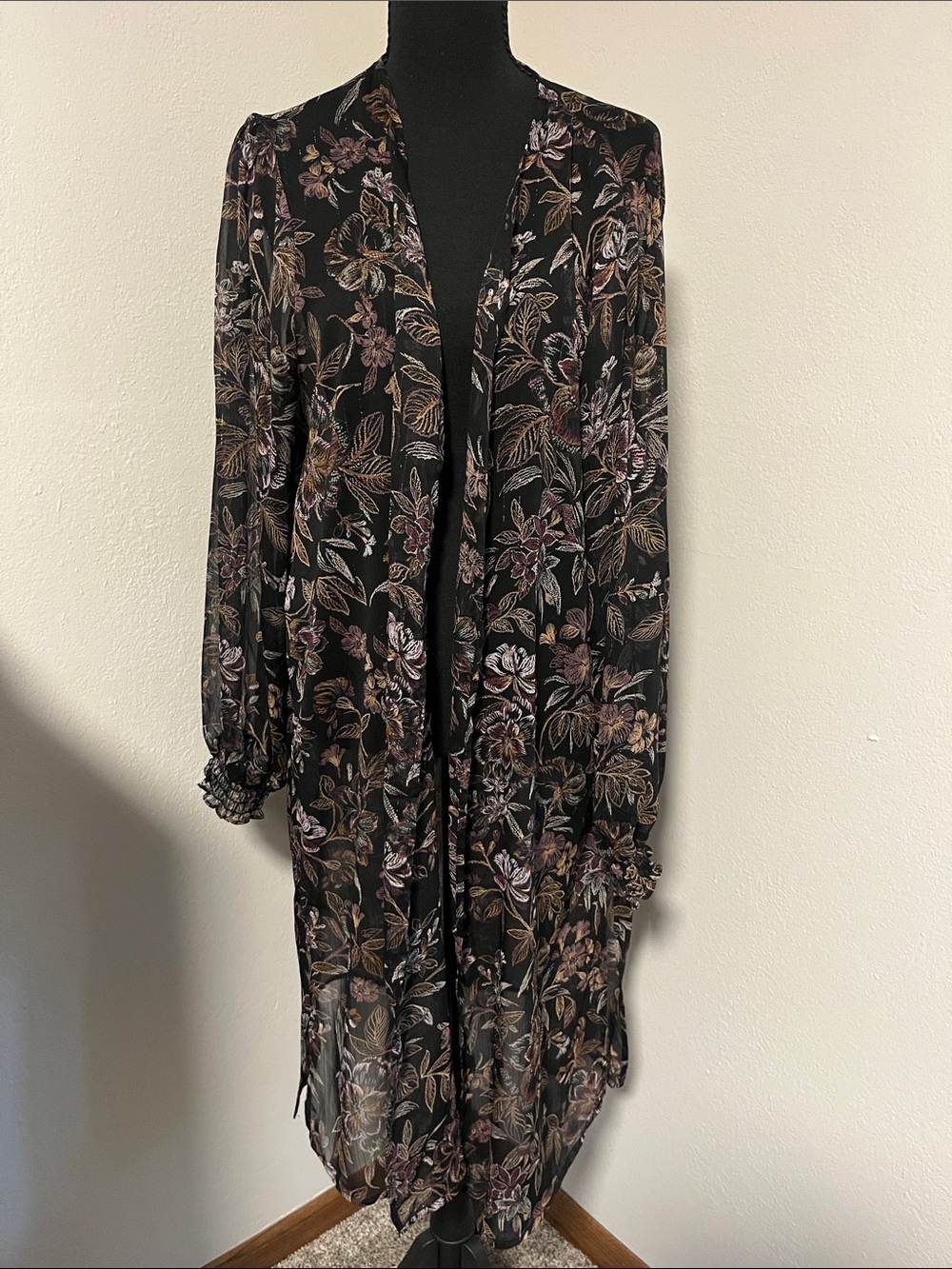 Maurices Black Floral Long Sleeve Kimono-XL